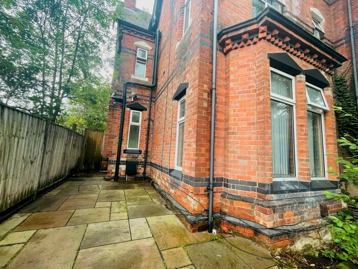2 Bedroom Flat To Rent In Raleigh Street, Nottingham, NG7