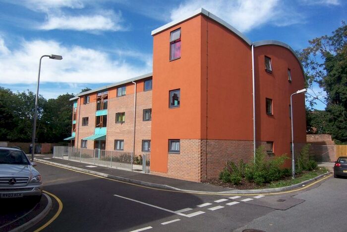 1 Bedroom Flat To Rent In New Square, Slough, SL1