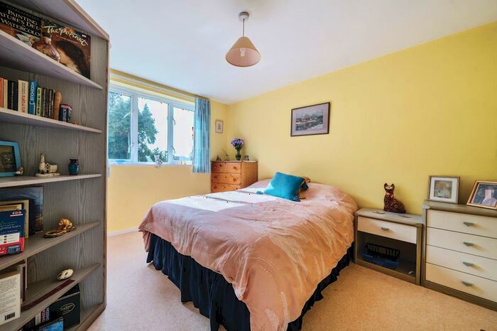 2 Bedroom Detached House For Sale In Botley, Oxford, OX2