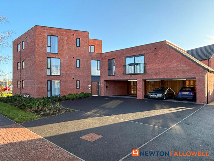 2 Bedroom Flat For Sale In Green Avenue, Newark, NG24