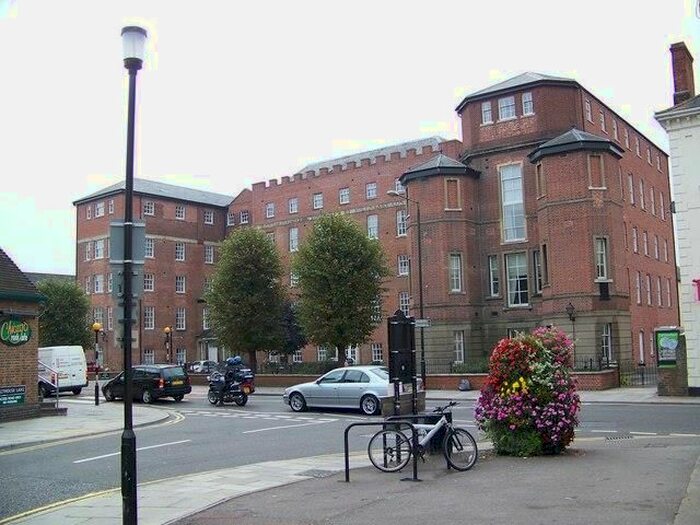 2 Bedroom Flat To Rent In Fisherton Street, Salisbury, SP2