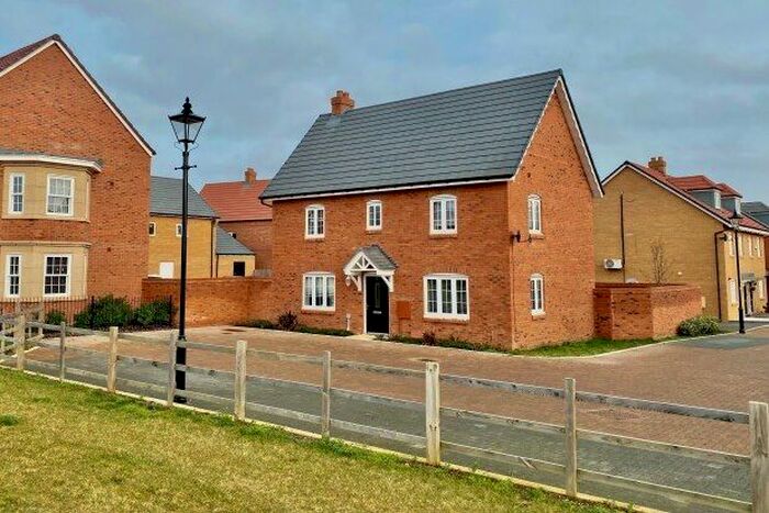 3 Bedroom Detached House To Rent In Ethelred Lane, Bedford, MK40