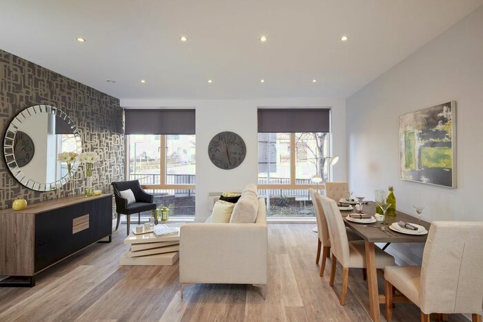 2 Bedroom Flat To Rent In Elmfield Road, Bromley BR1