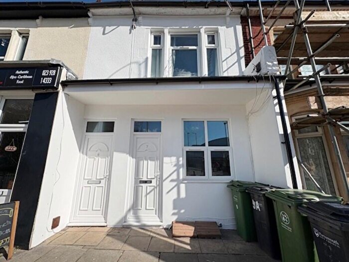 2 Bedroom Flat To Rent In Fawcett Road, Southsea, PO4