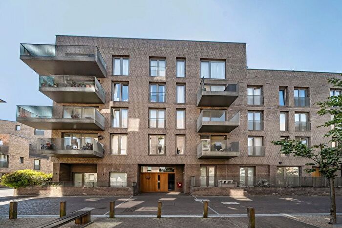 3 Bedroom Flat For Sale In Durham Wharf Drive, Brentford, TW8