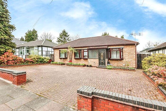 2 Bedroom Bungalow For Sale In Kensington Road, Birmingham, West Midlands, B29