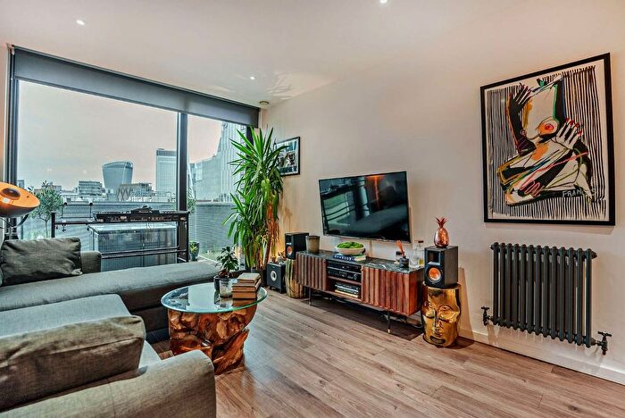 2 Bedroom Flat To Rent In Alie Street, London, E1