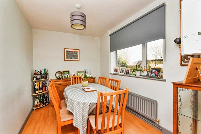 3 Bedroom Semi-Detached House For Sale In Vallis Road, Frome, BA11