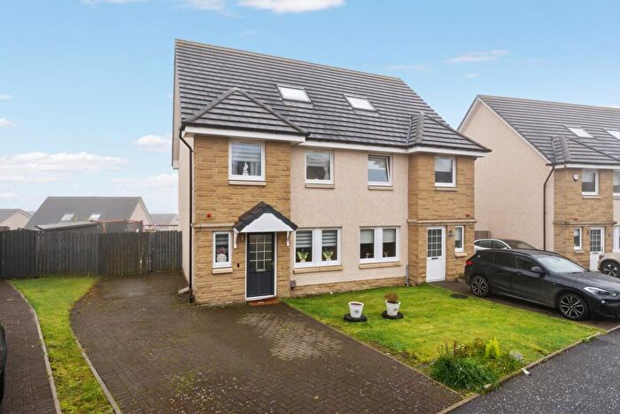 4 Bedroom Semi-Detached House For Sale In Balgonie Way, Plains, Airdrie, ML6