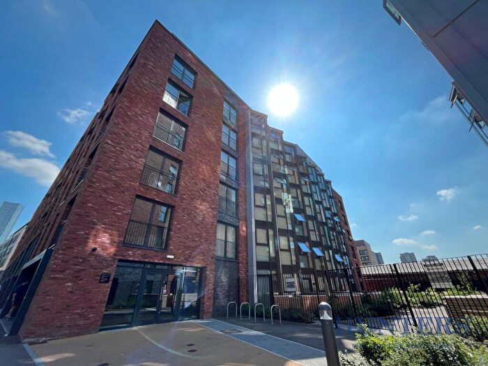 2 Bedroom Apartment To Rent In Commerce Quay, Salford, M5