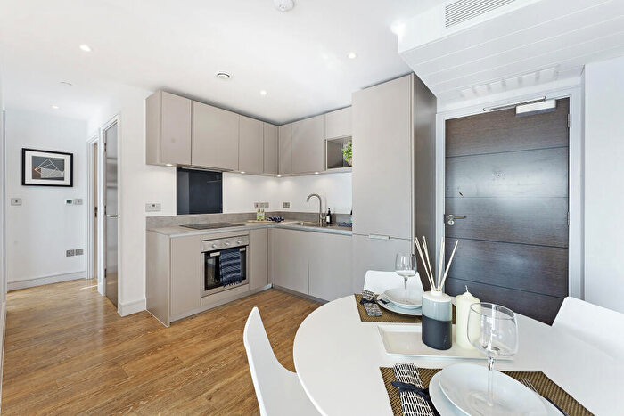 2 Bedroom Flat To Rent In Ewell Road, Surbiton, Kingston Upon Thames, KT6