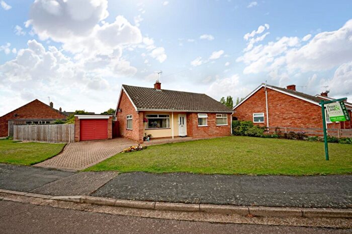 3 Bedroom Detached Bungalow For Sale In Mill Road, Hartford, Huntingdon, PE29
