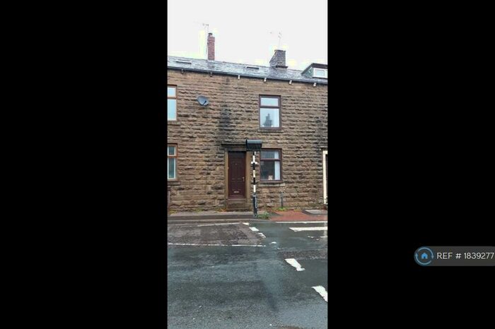 4 Bedroom Terraced House To Rent In Haslingden Road, Rossendale, BB4