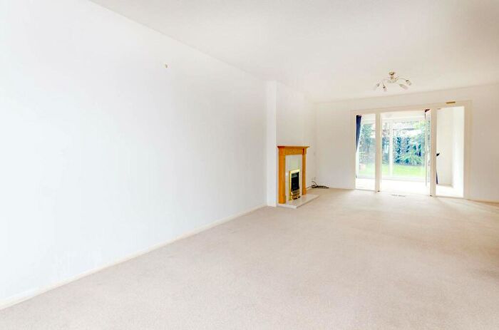 5 Bedroom Detached House To Rent In Manston Road, Burpham, Guildford, GU4