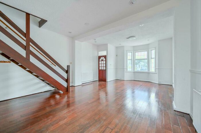 4 Bedroom End Of Terrace House To Rent In . Cotford Road, Thornton Heath, CR7