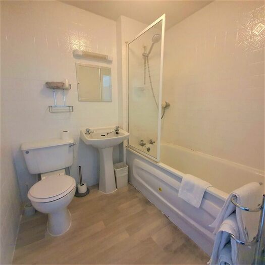 1 Bedroom Hotel Room To Rent In Bath Road, Bournemouth, Dorset, BH1