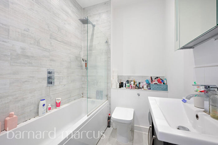 1 Bedroom Flat To Rent In Ewell Road, Surbiton, KT6