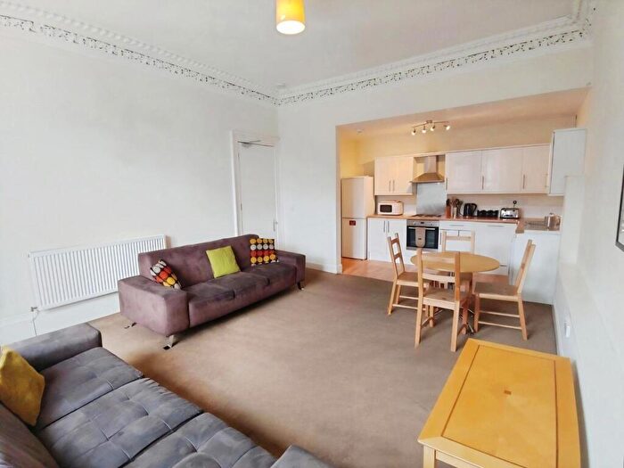 4 Bedroom Flat To Rent In Grindlay Street, Edinburgh, EH3