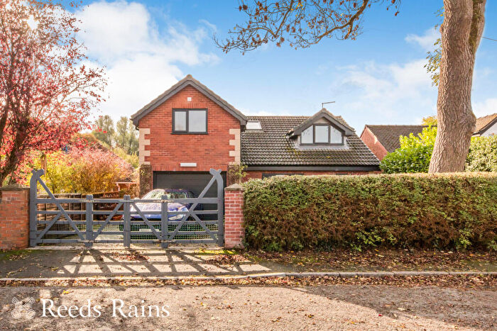 4 Bedroom Detached House For Sale In The Mount, Scholar Green, Stoke-on-Trent, Cheshire, ST7