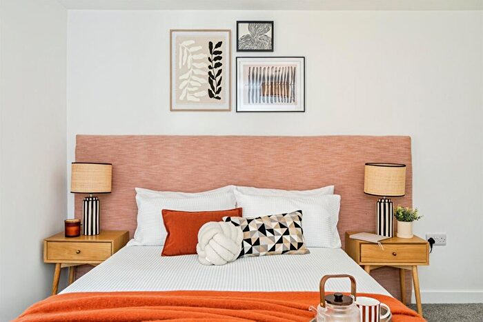 1 Bedroom Apartment For Sale In Back Of The Walls, Southampton, SO14