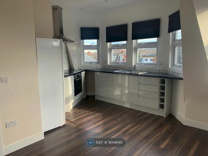 1 Bedroom Flat To Rent In Fairfield Gardens, London, N8