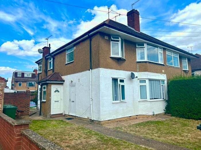 2 Bedroom Maisonette To Rent In Briar Road, Watford, WD25