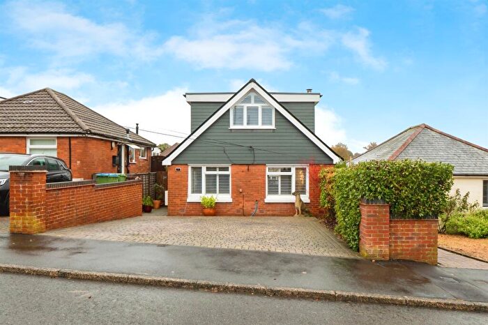 3 Bedroom Detached House For Sale In Chaucer Road, Southampton, SO19