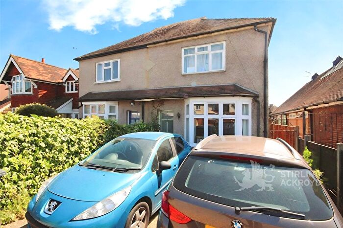 4 Bedroom Semi-Detached House To Rent In Aldershot Road, Guildford, Surrey, GU2