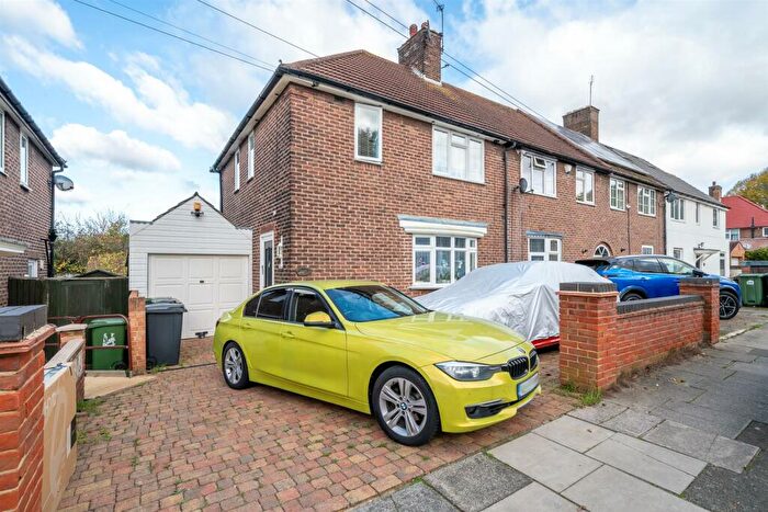 3 Bedroom End Of Terrace House For Sale In Farmfield Road, Bromley, BR1