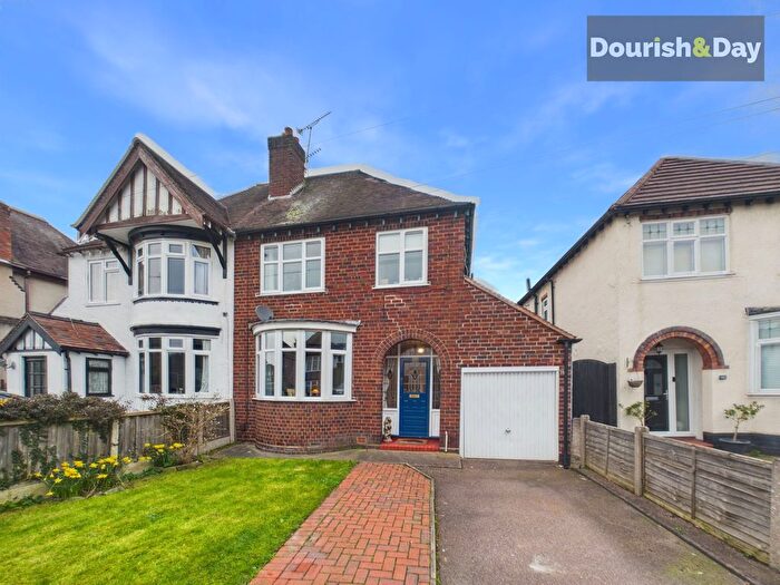 3 Bedroom Semi Detached House For Sale In Park Avenue, Stafford, ST17