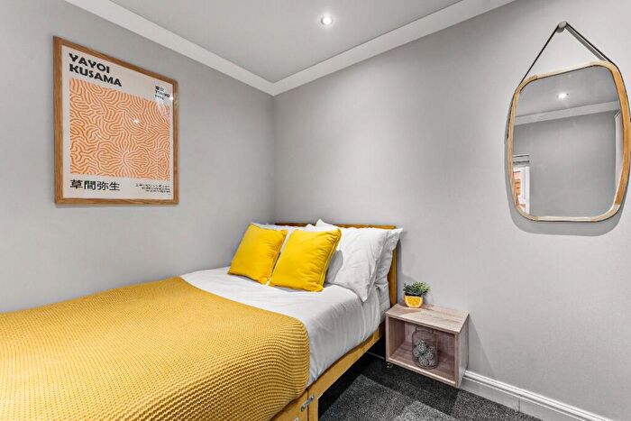 1 Bedroom Semi Detached House To Rent In Dogsthorpe Road, Peterborough, Cambridgeshire, PE1