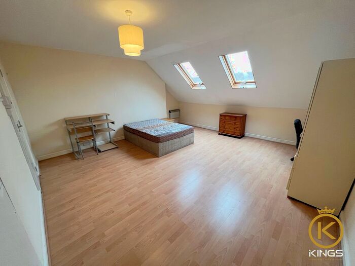 5 Bedroom Maisonette To Rent In Wilberforce Road, Southsea, PO5