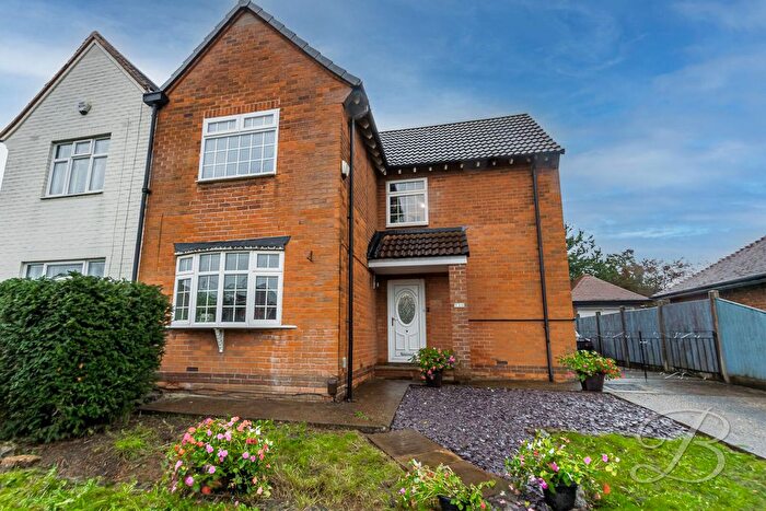 3 Bedroom Semi-Detached House For Sale In Debdale Lane, Mansfield, NG19