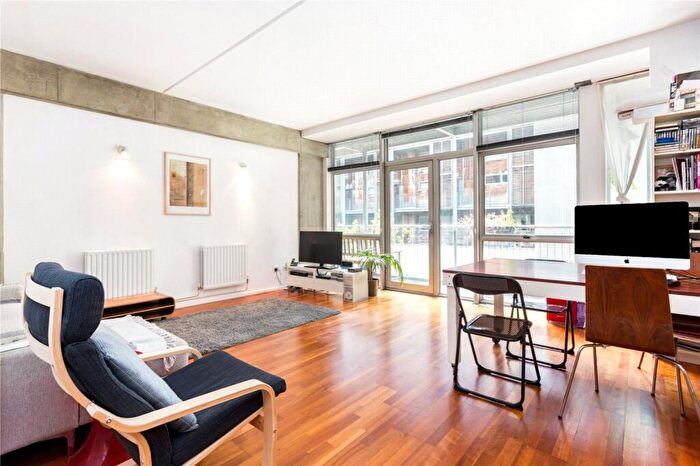1 Bedroom Apartment For Sale In Kingsland Road, Hackney, London, E8