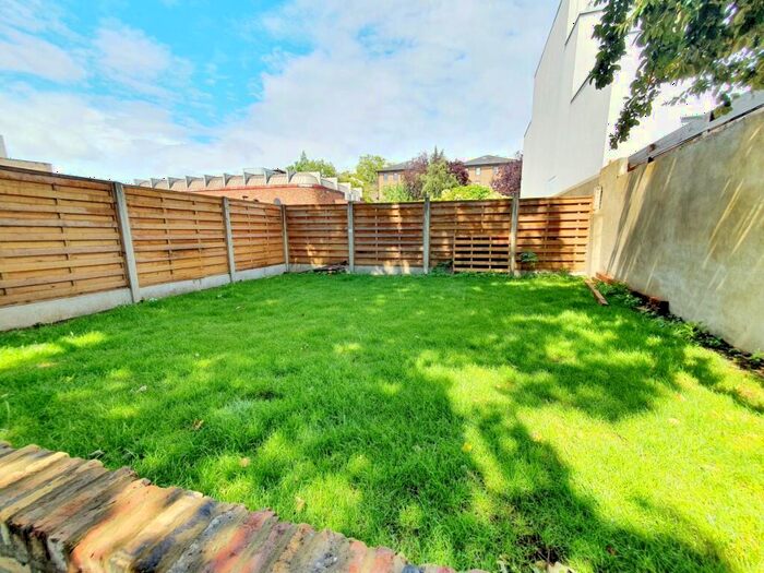 2 Bedroom Flat To Rent In St Augustines Road, Camden, NW1