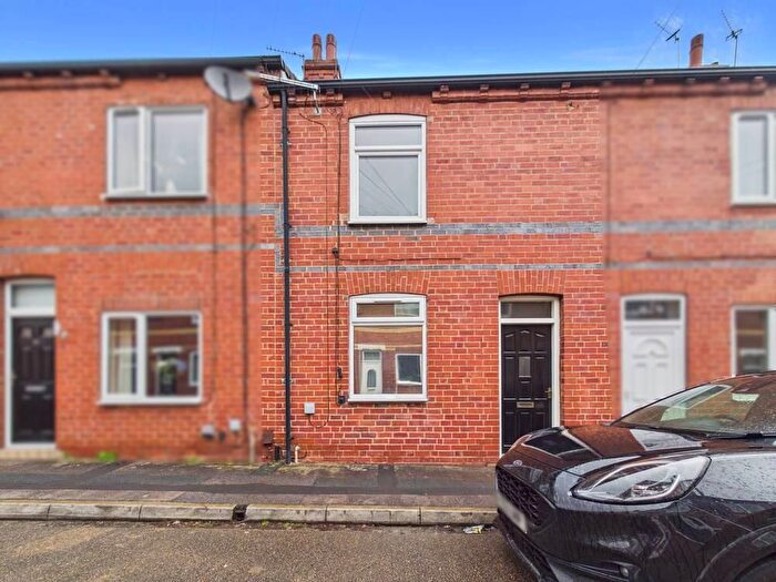 2 Bedroom Terraced House For Sale In Ridgefield Street, Castleford, WF10