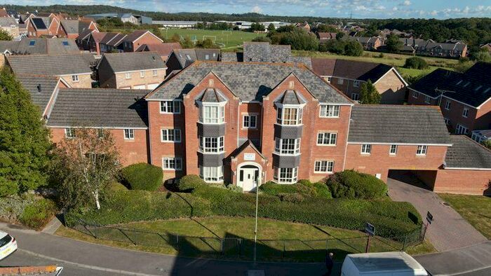 2 Bedroom Flat To Rent In Thyme Avenue, Whiteley, PO15