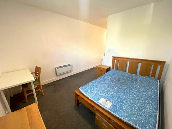 Studio To Rent In Lake Road, Portsmouth, PO1