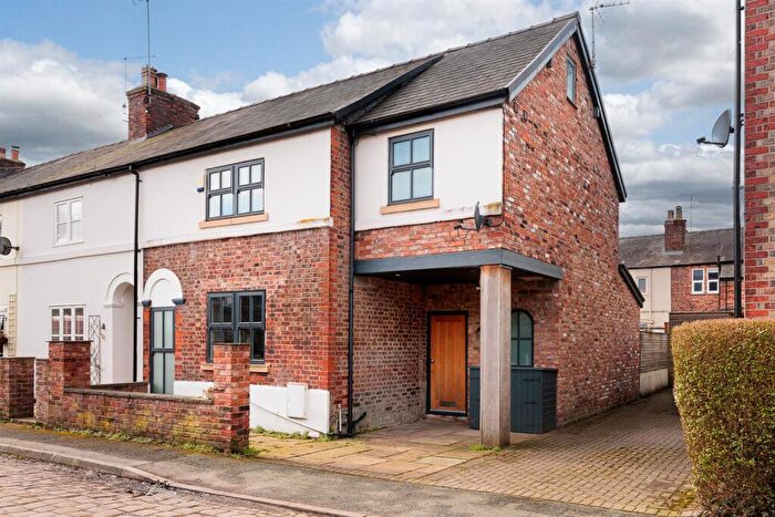 4 Bedroom End Of Terrace House For Sale In Duke Street, Alderley Edge, SK9