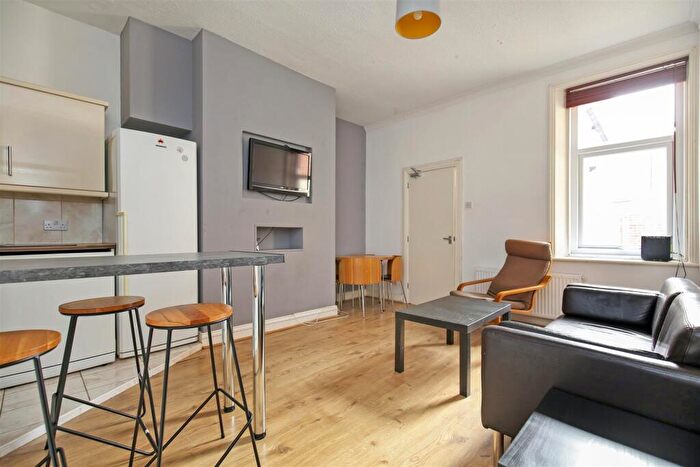 3 Bedroom Flat To Rent In (£pppw) Oakland Road, Jesmond, Newcastle Upon Tyne, NE2