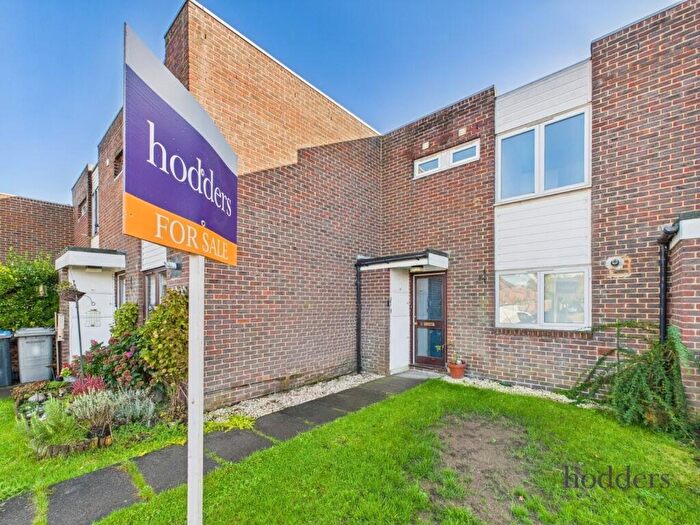 3 Bedroom Terraced House For Sale In Ottershaw, Surrey, KT16