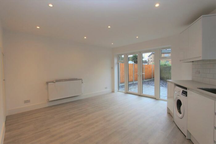 4 Bedroom House To Rent In Derby Road, London, EN3