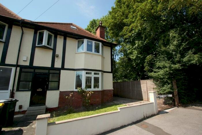 6 Bedroom Semi-Detached House To Rent In Rokeby Gardens, Headingley, Leeds, LS6