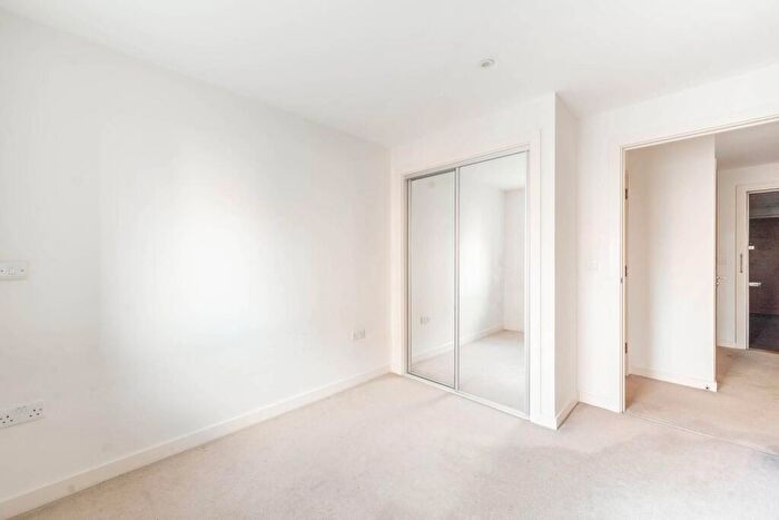1 Bedroom Flat For Sale In Sovereign Court, Stanmore, HA7