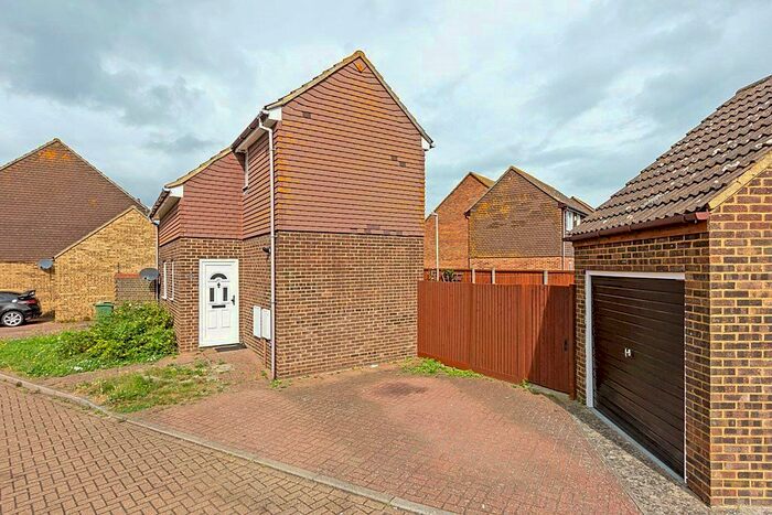 2 Bedroom Semi-Detached House To Rent In Willis Court, Minster On Sea, Sheerness, Kent, ME12