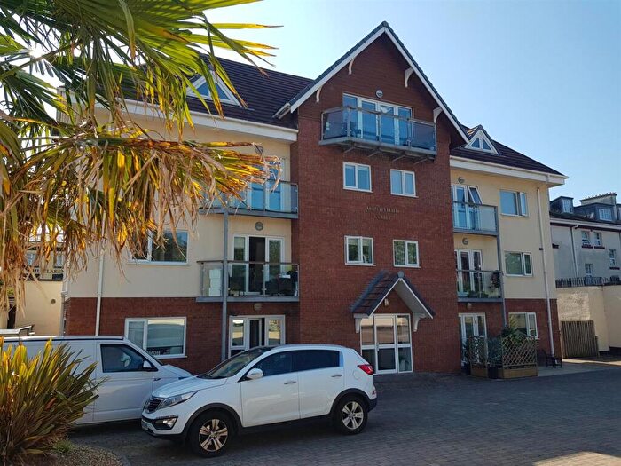 2 Bedroom Apartment For Sale In Montpellier Court Wallasey Wirral, CH45