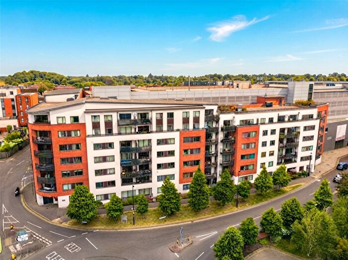 2 Bedroom Flat For Sale In Upper Charles Street, Camberley, Surrey, GU15