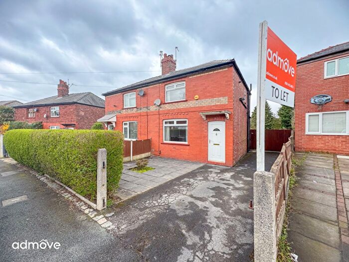 2 Bedroom Property To Rent In Queens Road, Bredbury, SK6