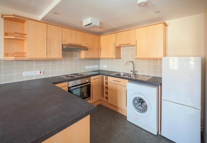 Studio To Rent In Coleridge Square, London, W13