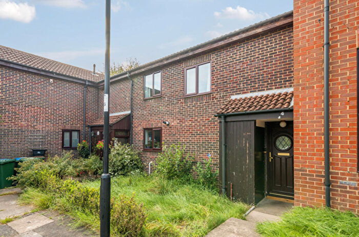 2 Bedroom Terraced House For Sale In Hollybrook Close, Southampton, Hampshire, SO16